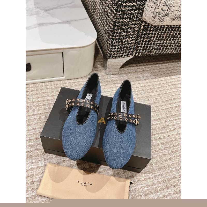 Other flat shoes